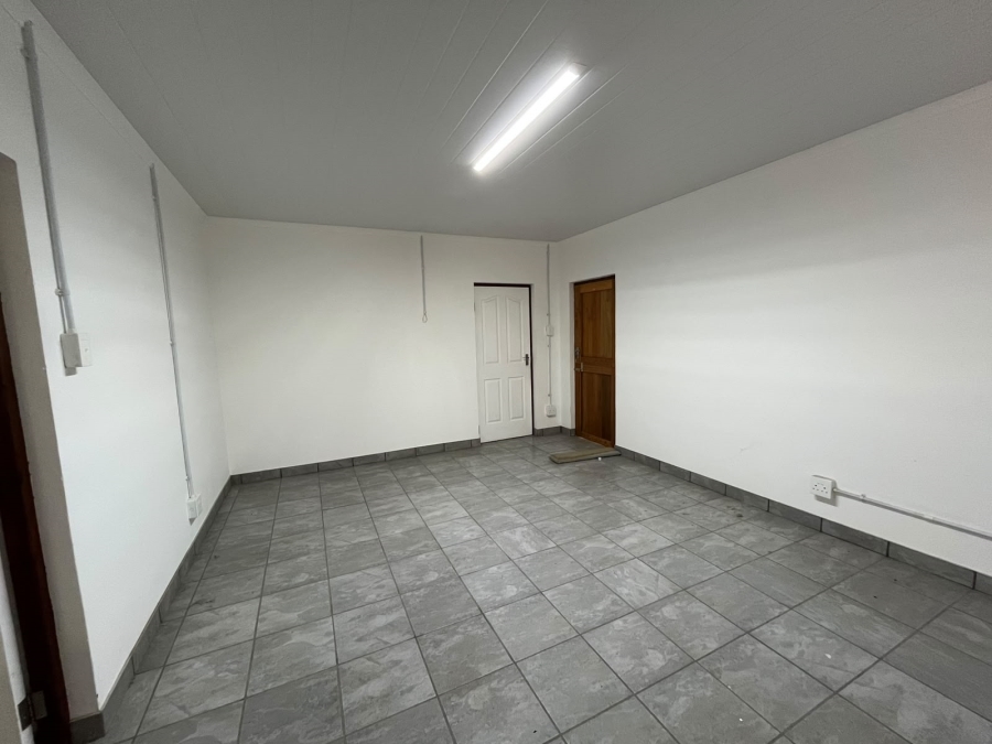 1 Bedroom Property for Sale in Seavale Eastern Cape